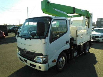 TOYOTA DYNA
