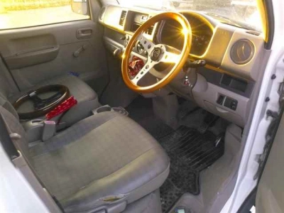 NISSAN NV100 CLIPPER