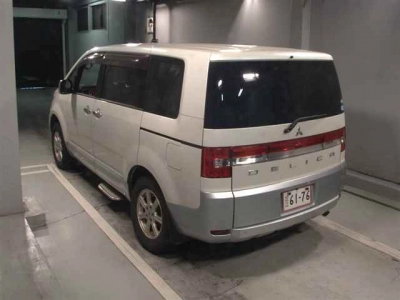MITSUBISHI DELICA D:5