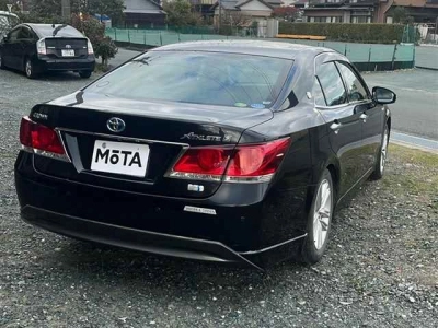 TOYOTA CROWN HYBRID
