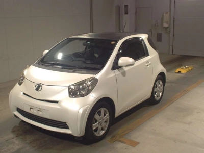 TOYOTA IQ