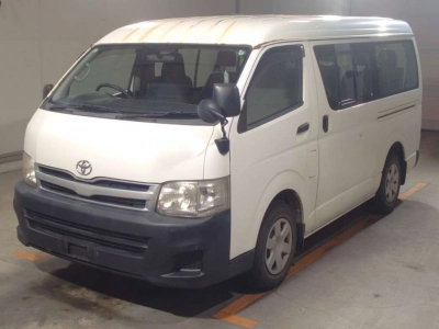 TOYOTA HIACE WAGON