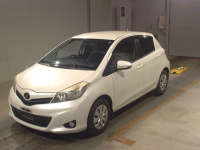 TOYOTA VITZ