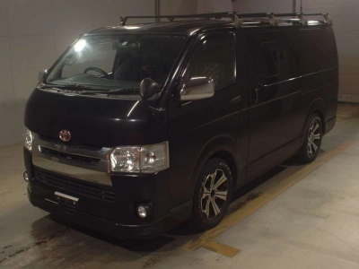 TOYOTA REGIUS VAN
