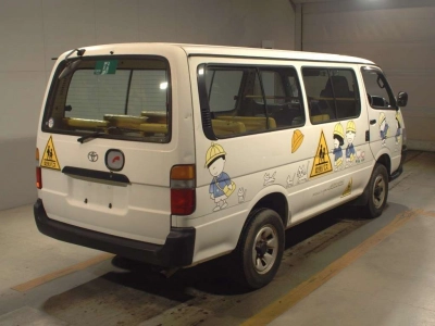 TOYOTA HIACE WAGON