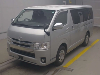 TOYOTA REGIUS VAN