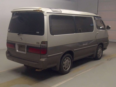 TOYOTA HIACE WAGON