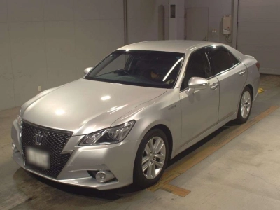 TOYOTA CROWN HYBRID