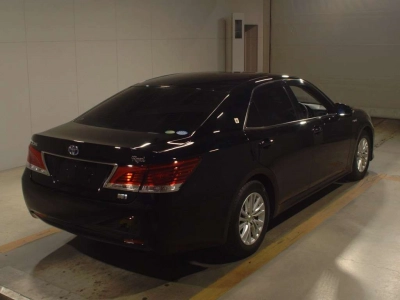 TOYOTA CROWN HYBRID