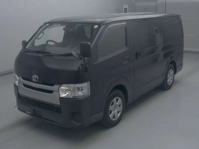 TOYOTA REGIUS VAN