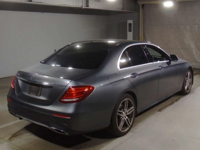 MERCEDES BENZ E CLASS