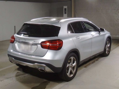 MERCEDES BENZ GLA