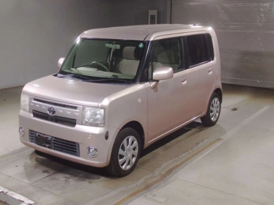 TOYOTA PIXIS SPACE