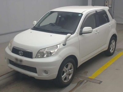 TOYOTA RUSH