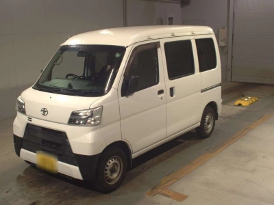 TOYOTA PIXIS VAN