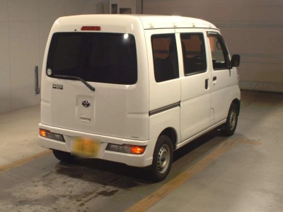 TOYOTA PIXIS VAN