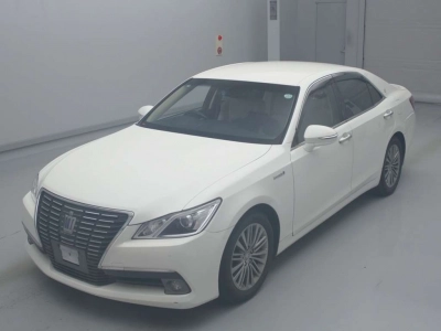 TOYOTA CROWN HYBRID
