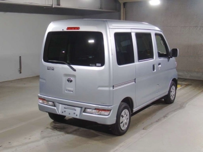 TOYOTA PIXIS VAN