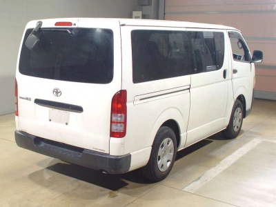 TOYOTA REGIUS VAN