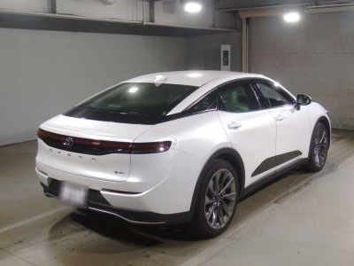 TOYOTA CROWN CROSSOVER