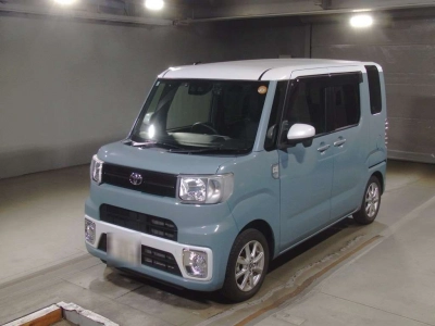 TOYOTA PIXIS MEGA