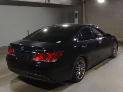 TOYOTA CROWN HYBRID