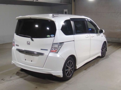 HONDA FREED HYBRID