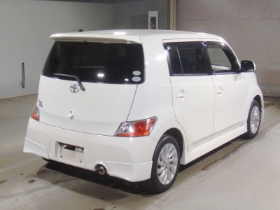 TOYOTA BB