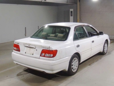 TOYOTA CARINA