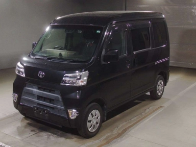 TOYOTA PIXIS VAN