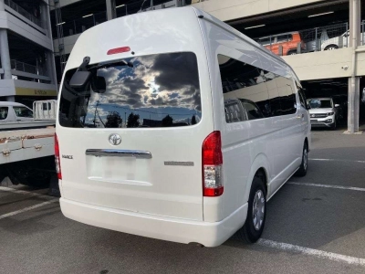 TOYOTA HIACE WAGON