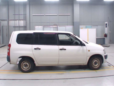 TOYOTA SUCCEED VAN