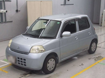 DAIHATSU ESSE