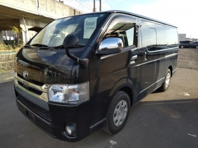 TOYOTA HIACE