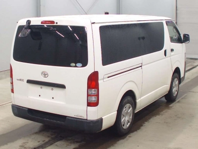 TOYOTA REGIUS VAN