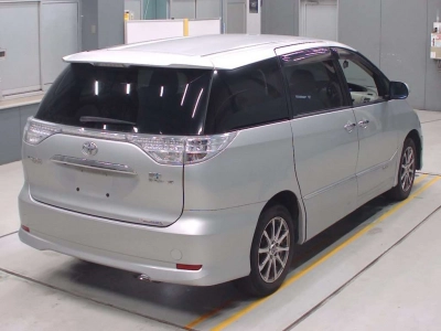 TOYOTA ESTIMA HYBRID