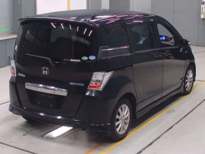 HONDA FREED SPIKE HYBRID