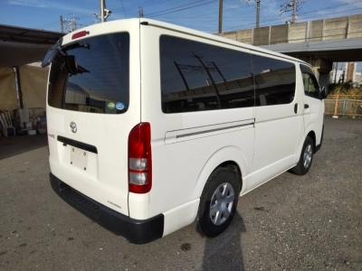 TOYOTA REGIUS ACE