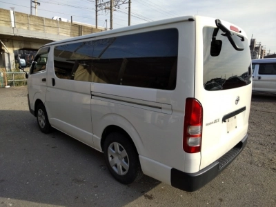 TOYOTA REGIUS ACE