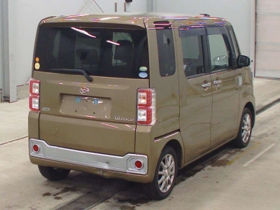 DAIHATSU WAKE