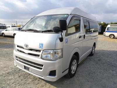 TOYOTA REGIUS ACE