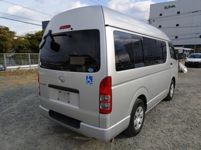 TOYOTA REGIUS ACE