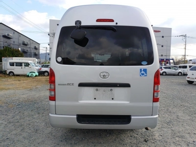 TOYOTA REGIUS ACE
