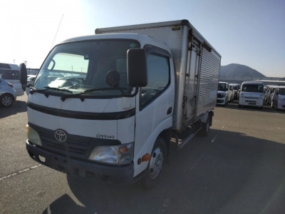 TOYOTA DYNA