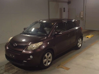 TOYOTA IST