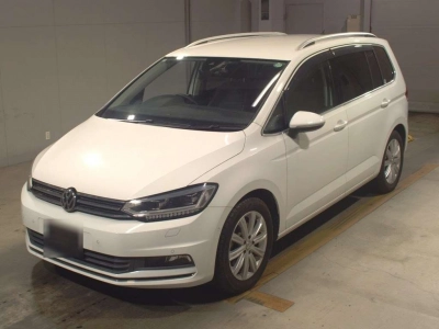 VOLKSWAGEN GOLF TOURAN
