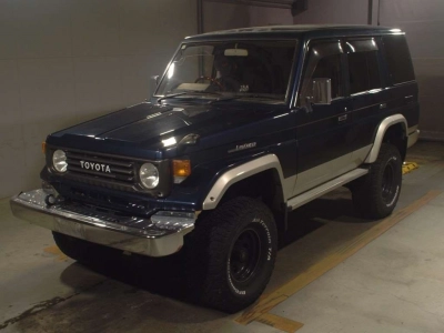 TOYOTA LAND CRUISER 70