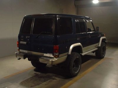 TOYOTA LAND CRUISER 70