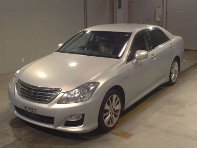TOYOTA CROWN HYBRID