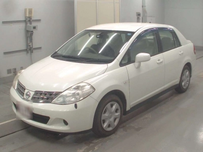 NISSAN TIIDA LATIO